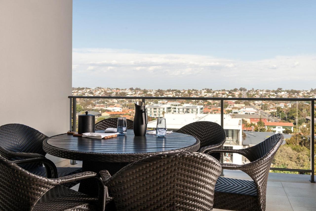 Ramada By Wyndham Vetroblu Scarborough Beach Perth Dış mekan fotoğraf